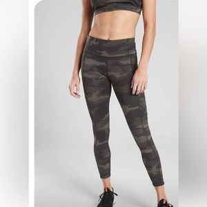 NWOT Athleta contender camp leggings 7/8 length